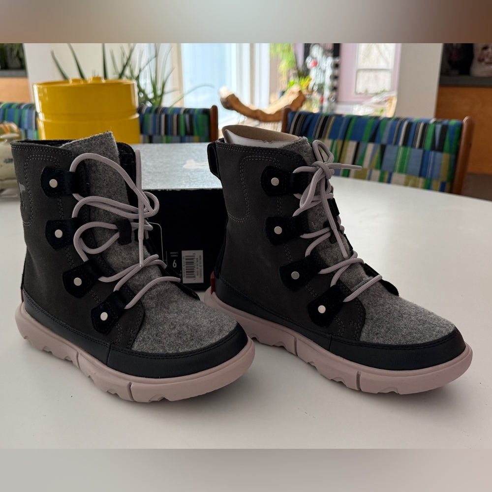 Sorel Explorer II Joan Felt WP Gray & Black Winter Boots